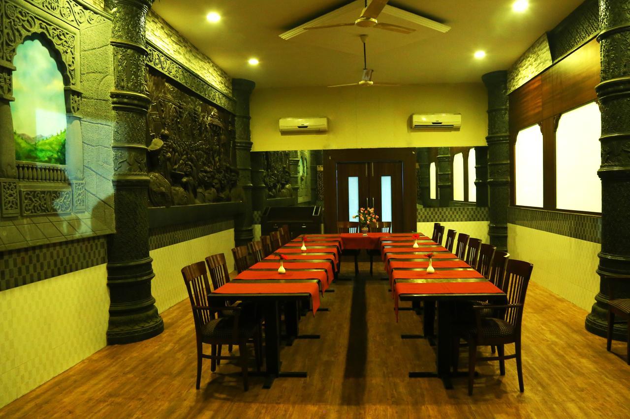 Hotel Maratha Palace,Satara Exteriér fotografie