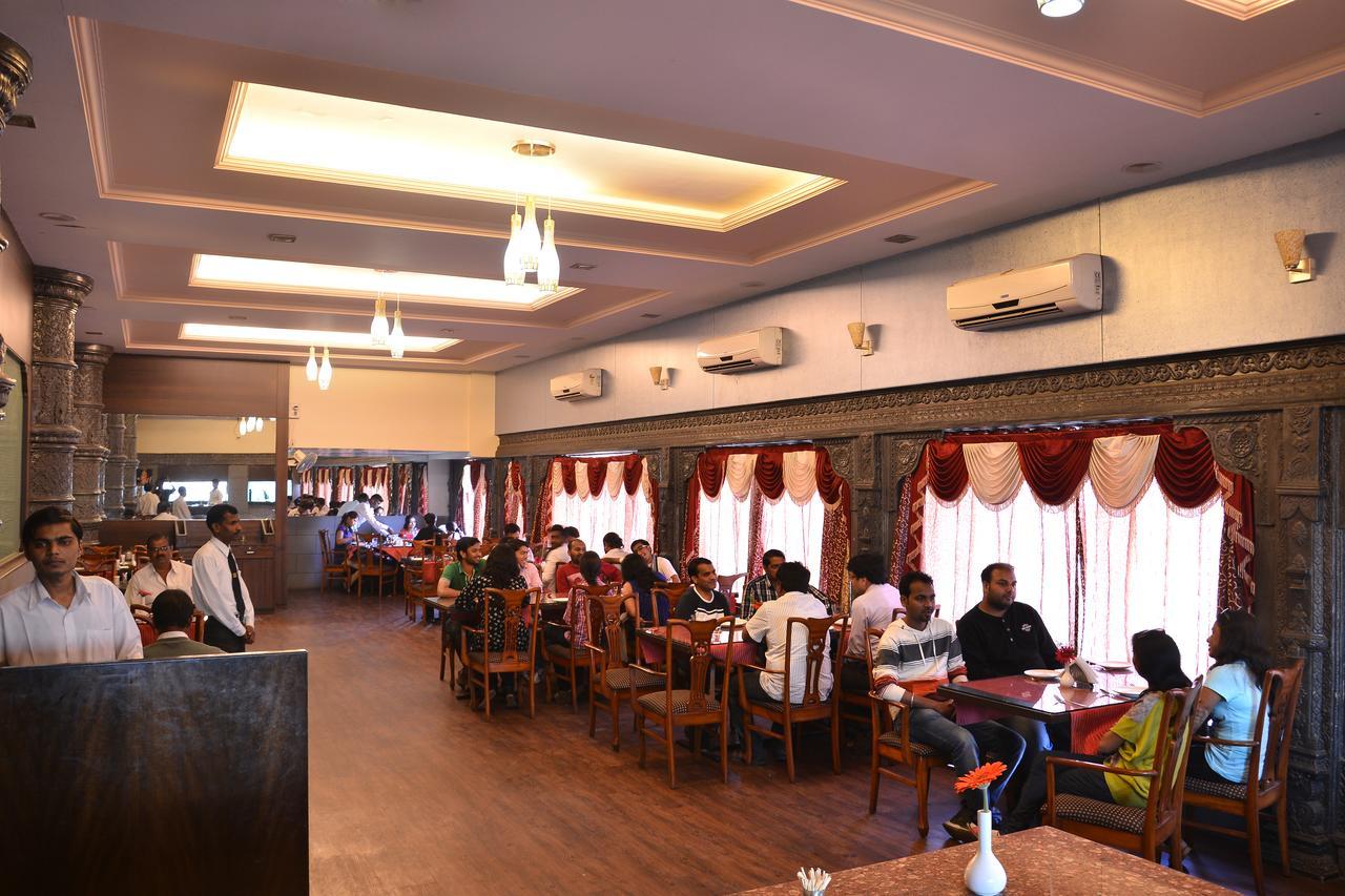 Hotel Maratha Palace,Satara Exteriér fotografie
